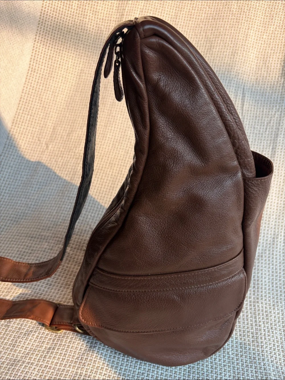 AmeriBag Healthy Back Bag in brown